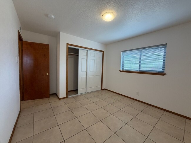 Building Photo - 1307 Rufina Ln