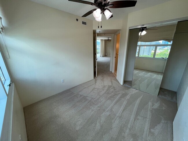 Building Photo - One Archer Lane - 2 bedrooms, 2 full bathr...