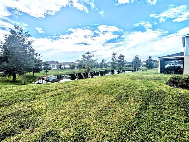 Building Photo - Annual UNfurnished NEW 4/ 2 1/2 home off S...