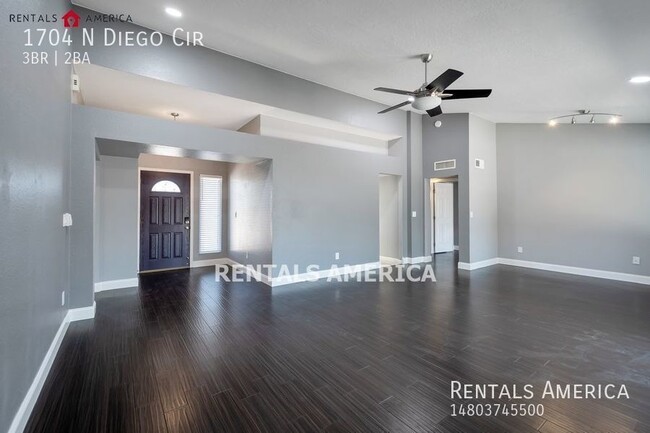 Building Photo - ***Move in Special- $500 off prorated rent...