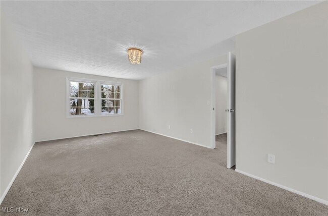 Building Photo - 5601 Sunset Dr