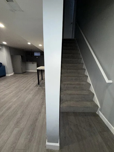 Building Photo - 1611 Albert Dr