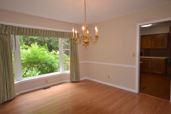 Building Photo - 226 Park Ln