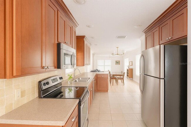 Building Photo - 2117 W Spruce St