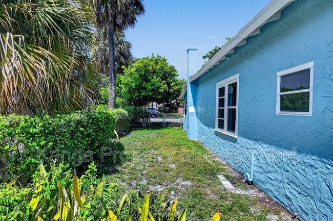 Building Photo - 3714 Morton Ave