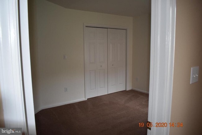 Building Photo - 16 Michael Ct