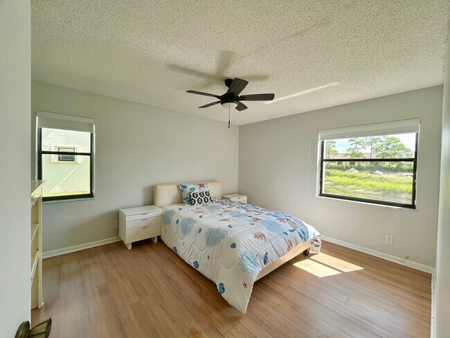 Building Photo - 7590 Tahiti Ln