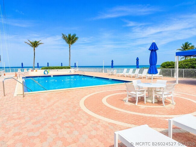 Building Photo - 3460 S Ocean Blvd