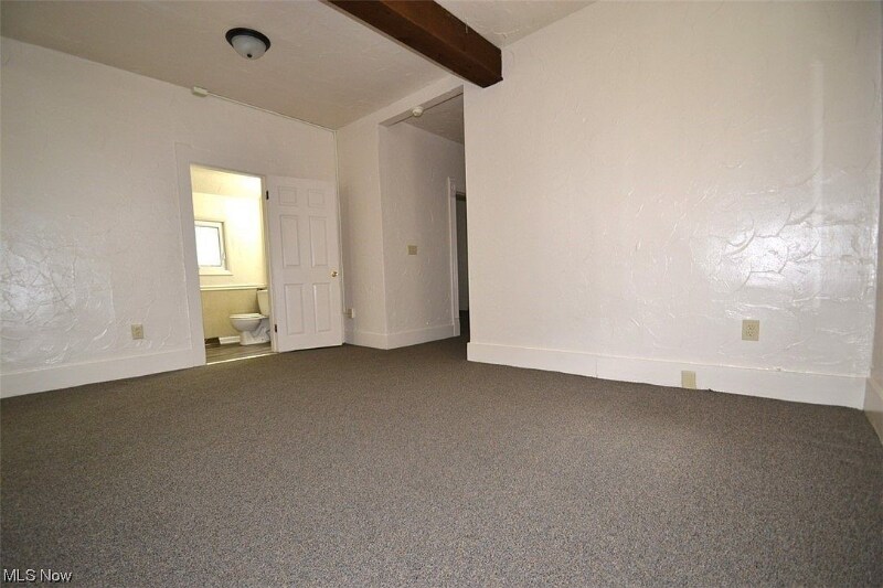 Building Photo - 450 Allyn St