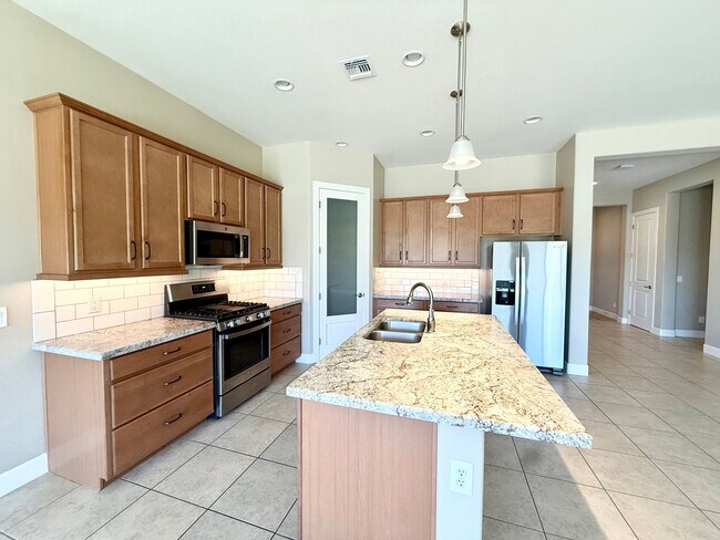 Building Photo - Move-In Ready 2 Bed, 2 Bath Home in Prime Prescott Location