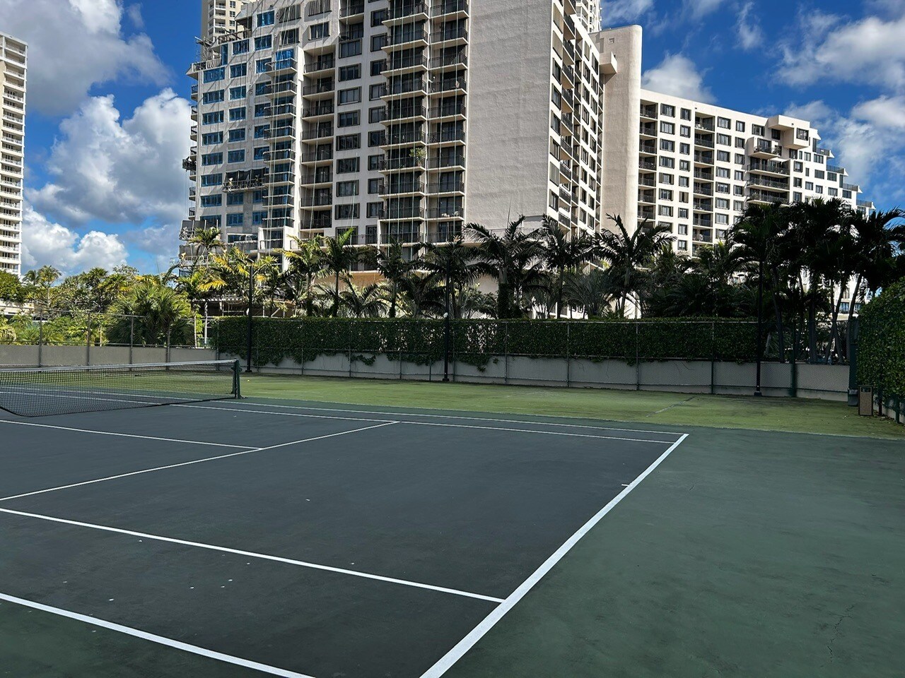 Building Photo - 540 Brickell Key Dr