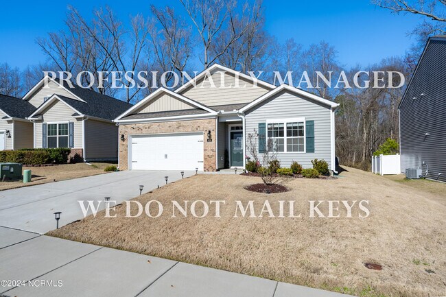 Building Photo - 458 Golden Villas Dr