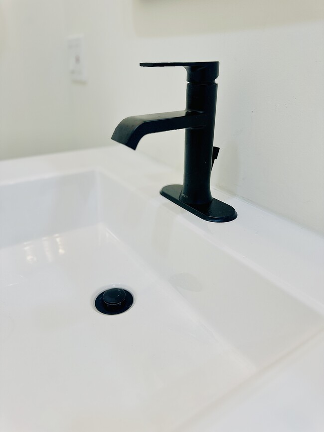 Building Photo - 1401 N 36th St