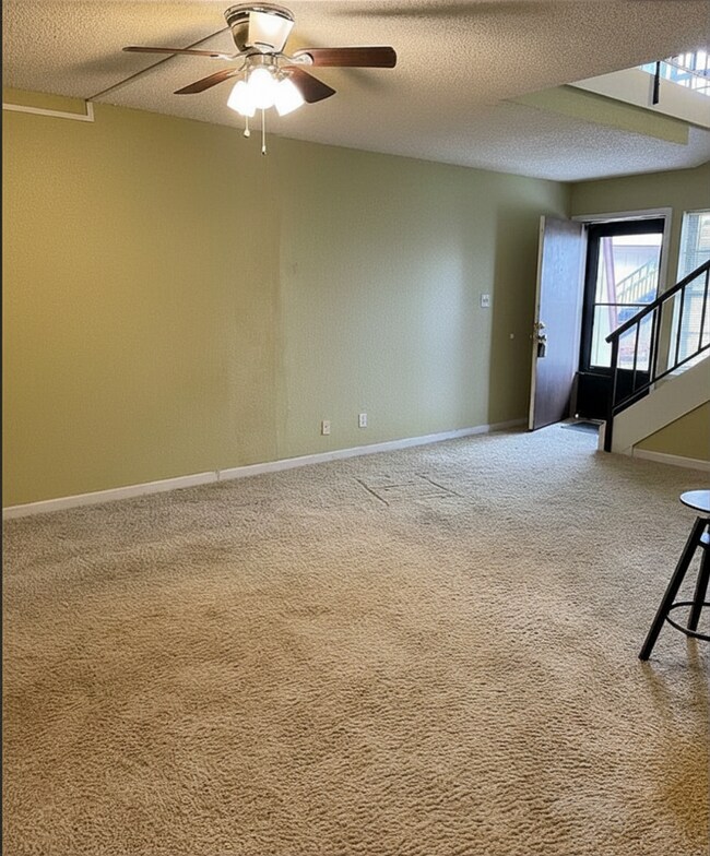 Building Photo - Spacious 2 Bed / 2 Bath Unit in Tulsa