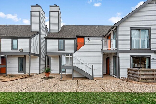 Building Photo - 7710 Main St