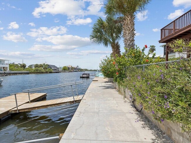 Building Photo - 3272 Minnow Creek Dr