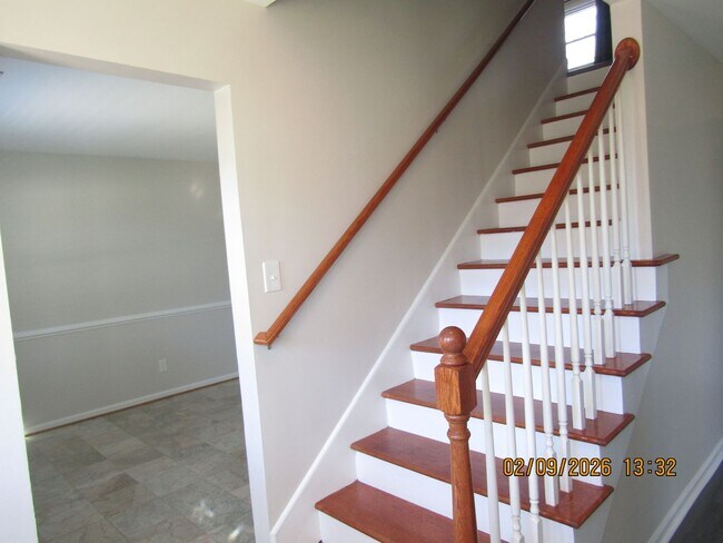 Building Photo - Lake Whitehurst