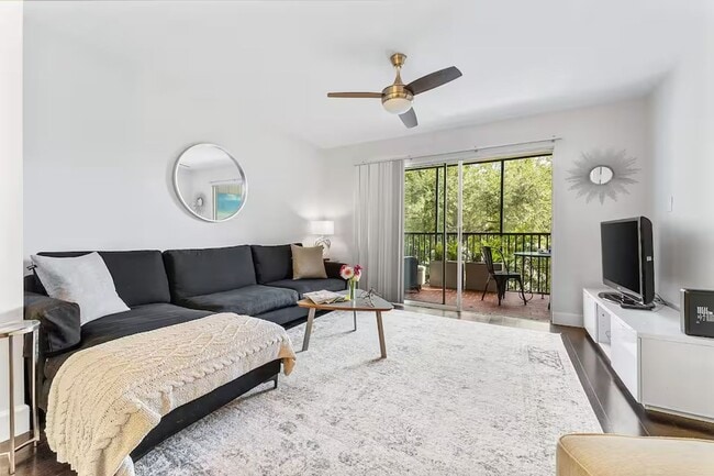 Building Photo - 3700 S Osprey Ave