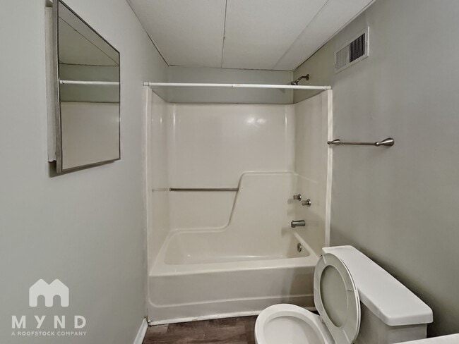 Building Photo - 1687 Coronet Dr
