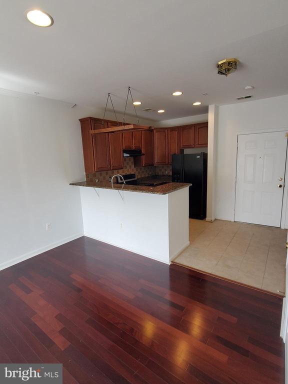 Building Photo - 15612 Everglade Ln