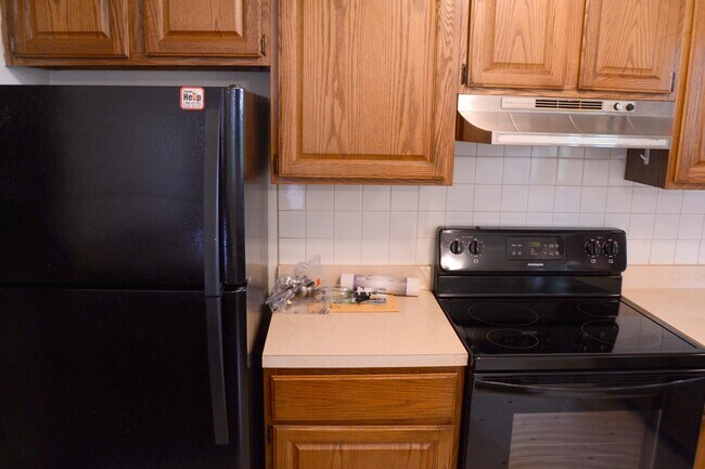 Building Photo - 279 Poe Dr