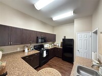 Building Photo - 6607 Brodie Ln