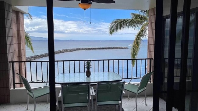 Building Photo - 30 Hauoli St