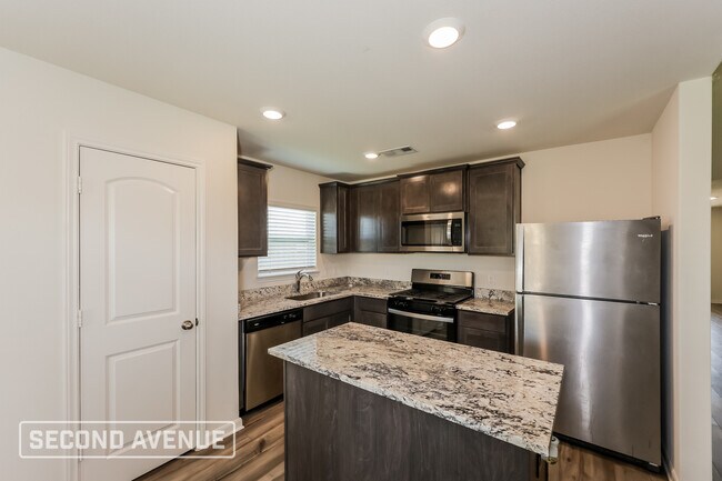 Building Photo - 9612 Sierra Grande Dr