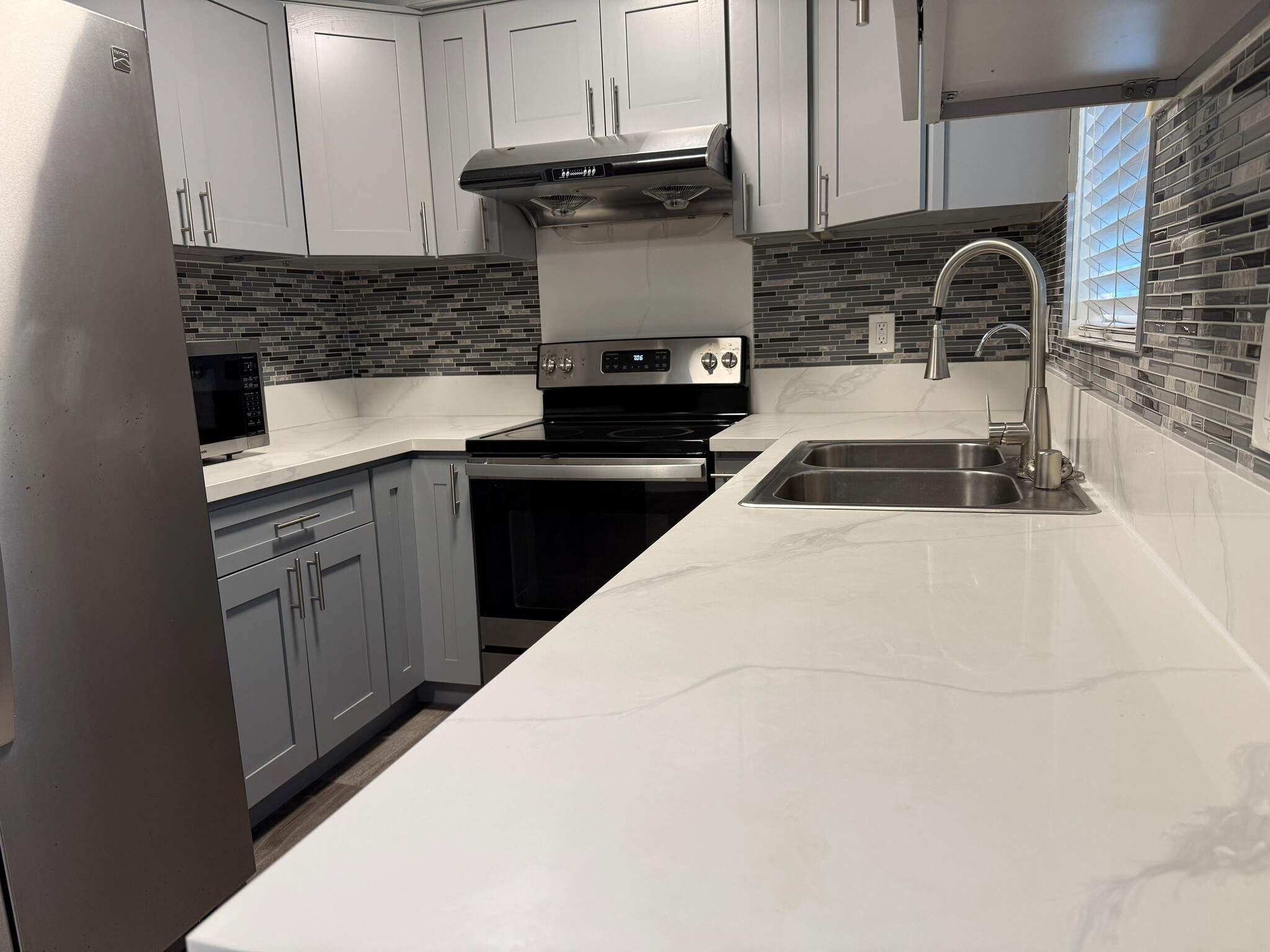 Building Photo - 2712 Via Paseo