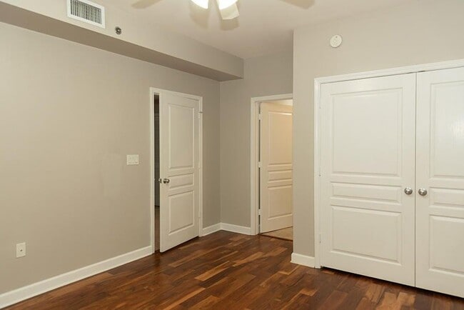 Building Photo - 113 Brooks St SE