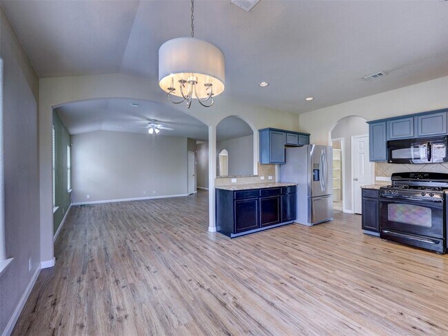 Building Photo - 344 Outfitter Dr
