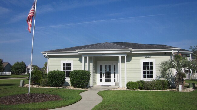 Building Photo - 3923 Gladiola Ct