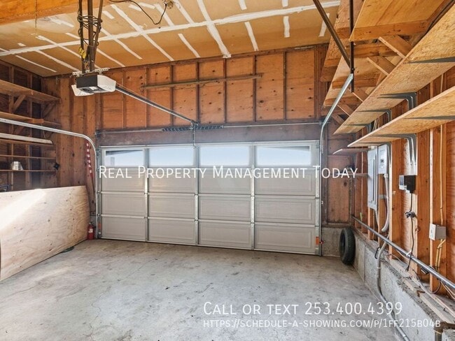 Building Photo - 3571 41st St NE