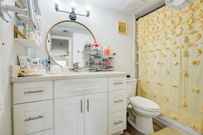 Building Photo - 845 Augusta Dr