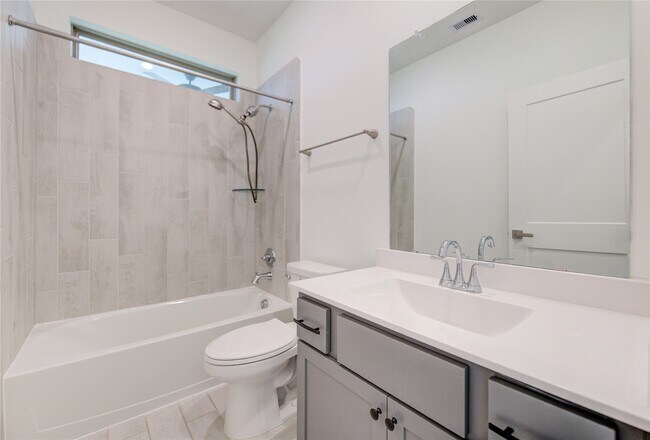 Building Photo - 18815 River Overlook Ct