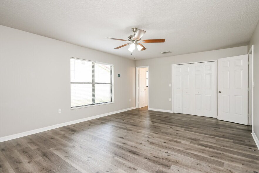 Building Photo - 805 Mountbatten Ln