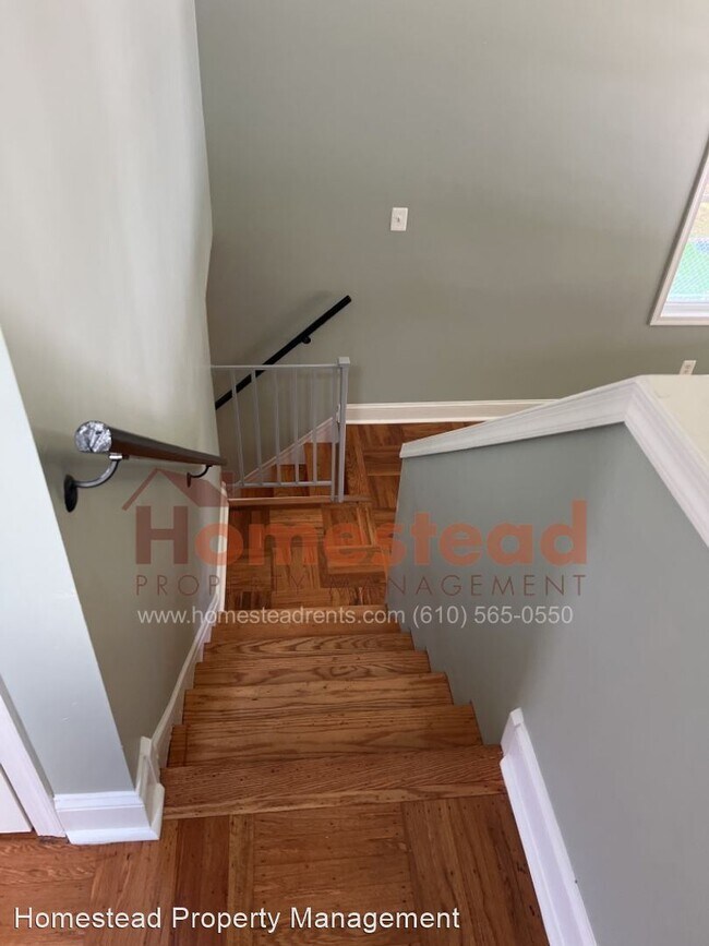 Building Photo - 3 br, 1.5 bath House - 129 Ervin Ave