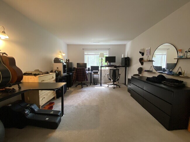 Building Photo - Quiet Corner Townhome | 2 Bed + 2 Bath | Spacious Bedrooms | Pet Friendly | W/D | $1,900/mo