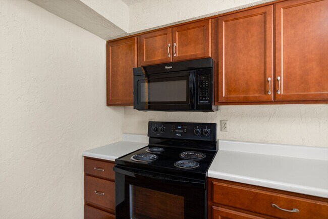 Building Photo - S1005-MF2