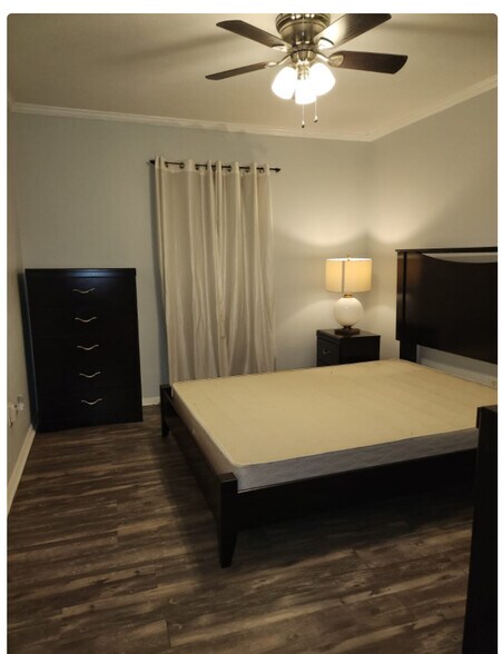 Building Photo - 2805 Northeast Expy