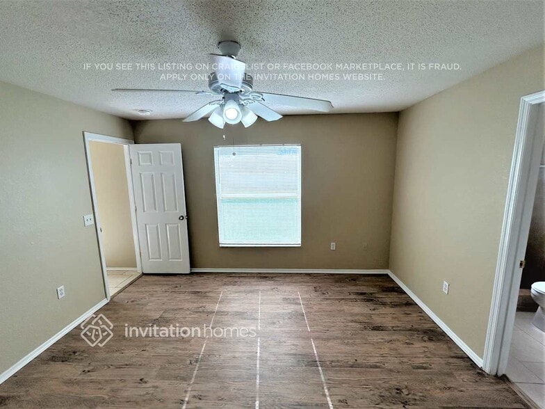 Building Photo - 8425 Split Creek Cir