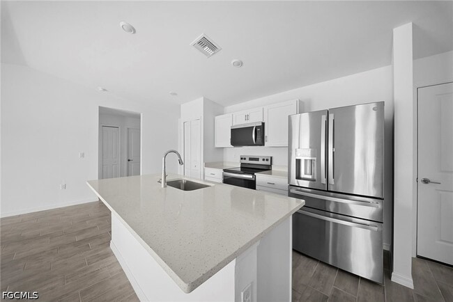 Building Photo - 2815 24th St W