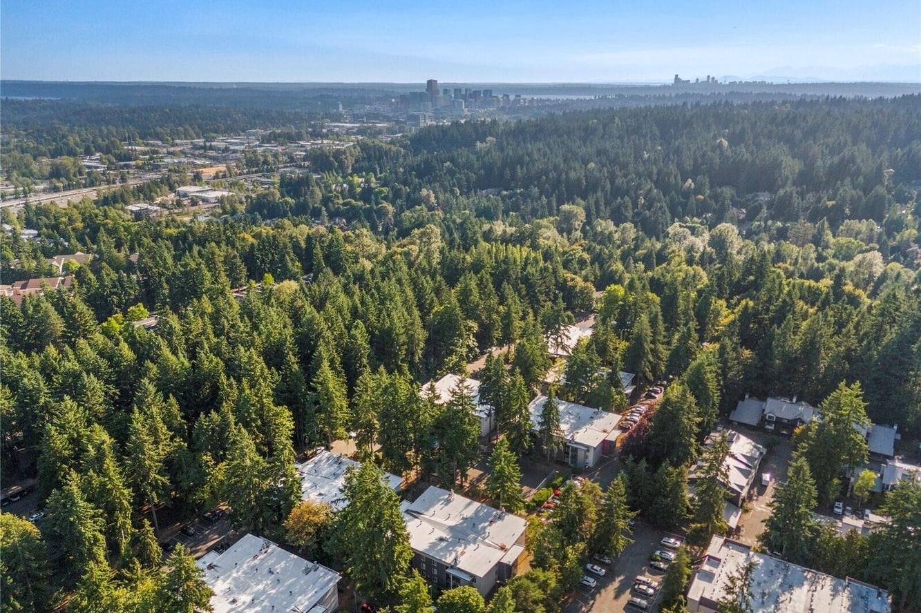 Building Photo - 14635 NE 32nd St