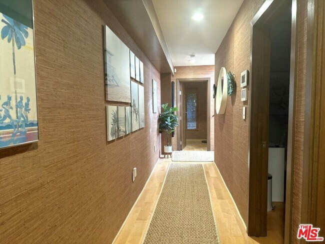 Building Photo - 9300 Warbler Way