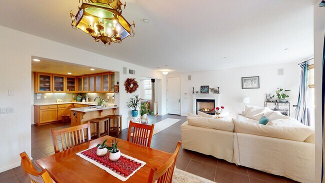 Building Photo - Beautiful Mediterranean-style Livermore Condo!