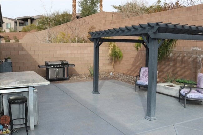 Building Photo - 10 Vicolo Sebino