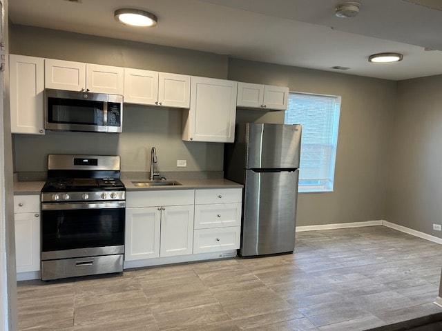 Building Photo - 2037 N Kildare Ave