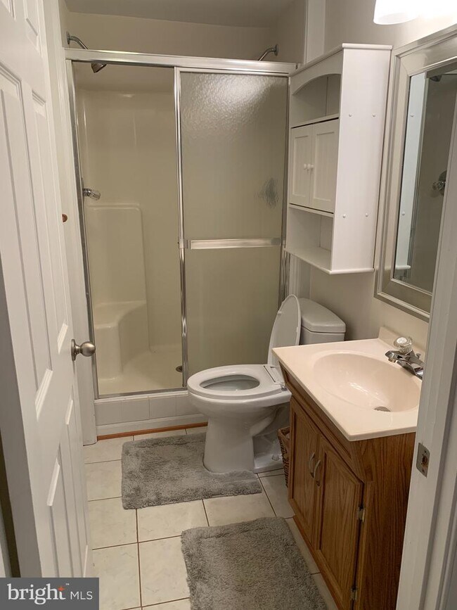 Building Photo - 15524 Royal Crescent Ct