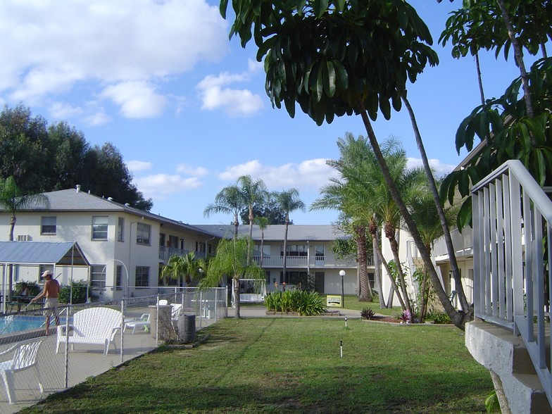 Primary Photo - Midway Court Apartments