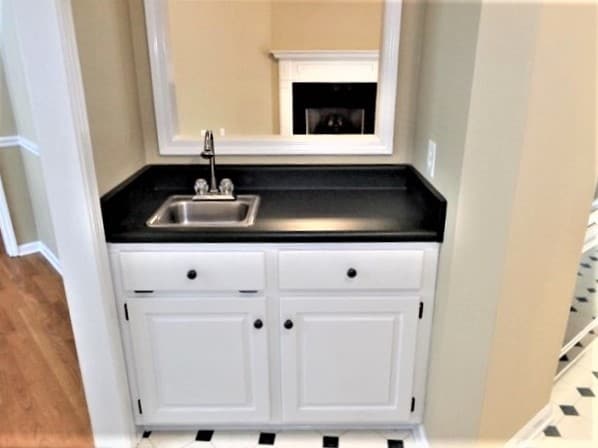 Building Photo - 222 Flagstar Ct